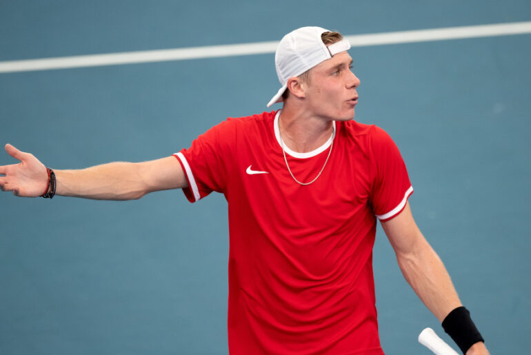 Denis Shapovalov frustrated3