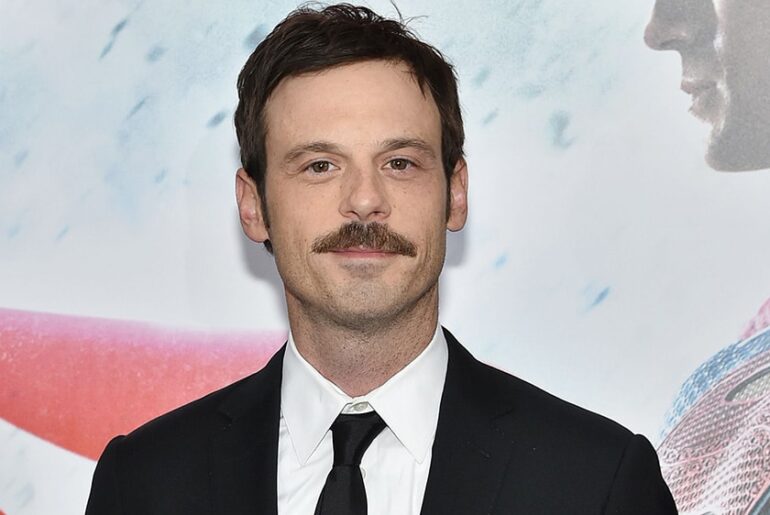 Scoot McNairy height