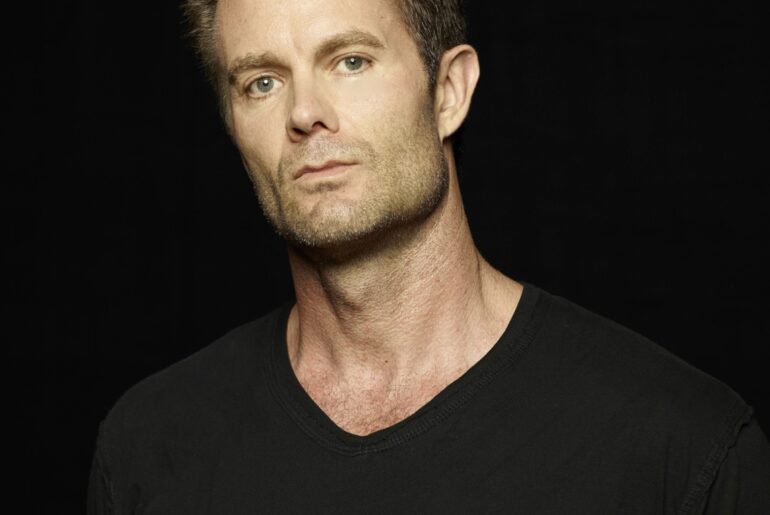 Garret Dillahunt