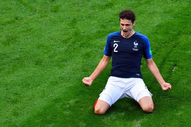 L emotion de Benjamin Pavard face a ses parents 770x515 1