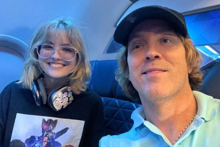 Larry Birkhead and Daughter Dannielynn Pose for Selfie on Flight Home from 'Great Weekend' at Kentucky Derby